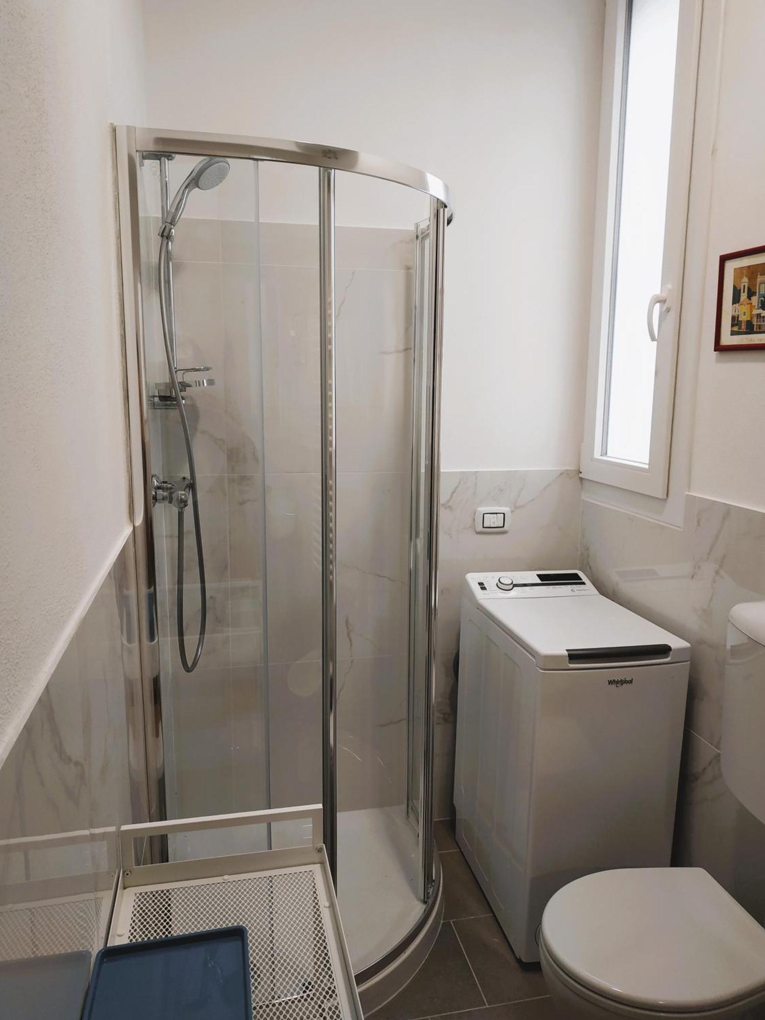 Monteroom-Apartments Bologne Extérieur photo